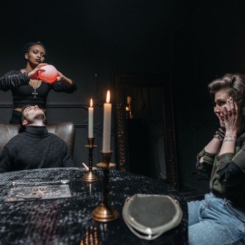 Okultyzm w Trzeciej Rzeszy i jego polskie ofiary – mroczne eksperymenty i zapomniane tragedie
