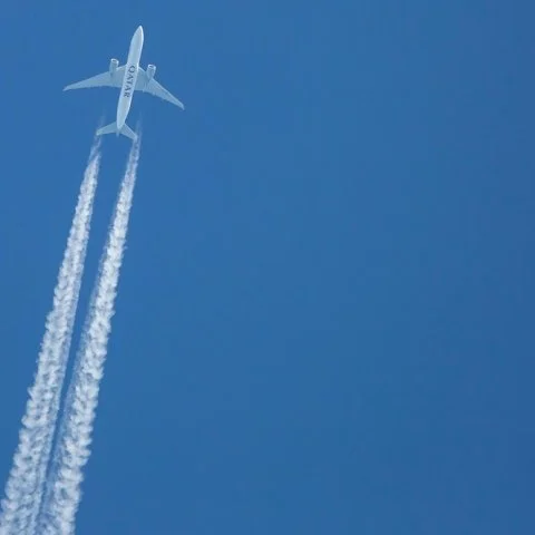 Zdjęcie: Chemtrails: co naprawdę zostawiają samoloty na niebie